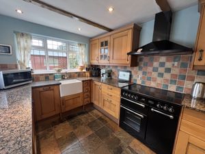 Kitchen- click for photo gallery